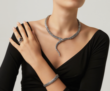 Load image into Gallery viewer, Collana Serpente
