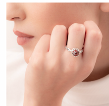 Carica l'immagine nel visualizzatore di Gallery, Anello con pietra centrale