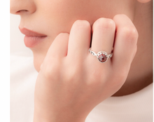 Load image into Gallery viewer, Anello con pietra centrale