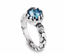 Load image into Gallery viewer, Anello con pietra centrale