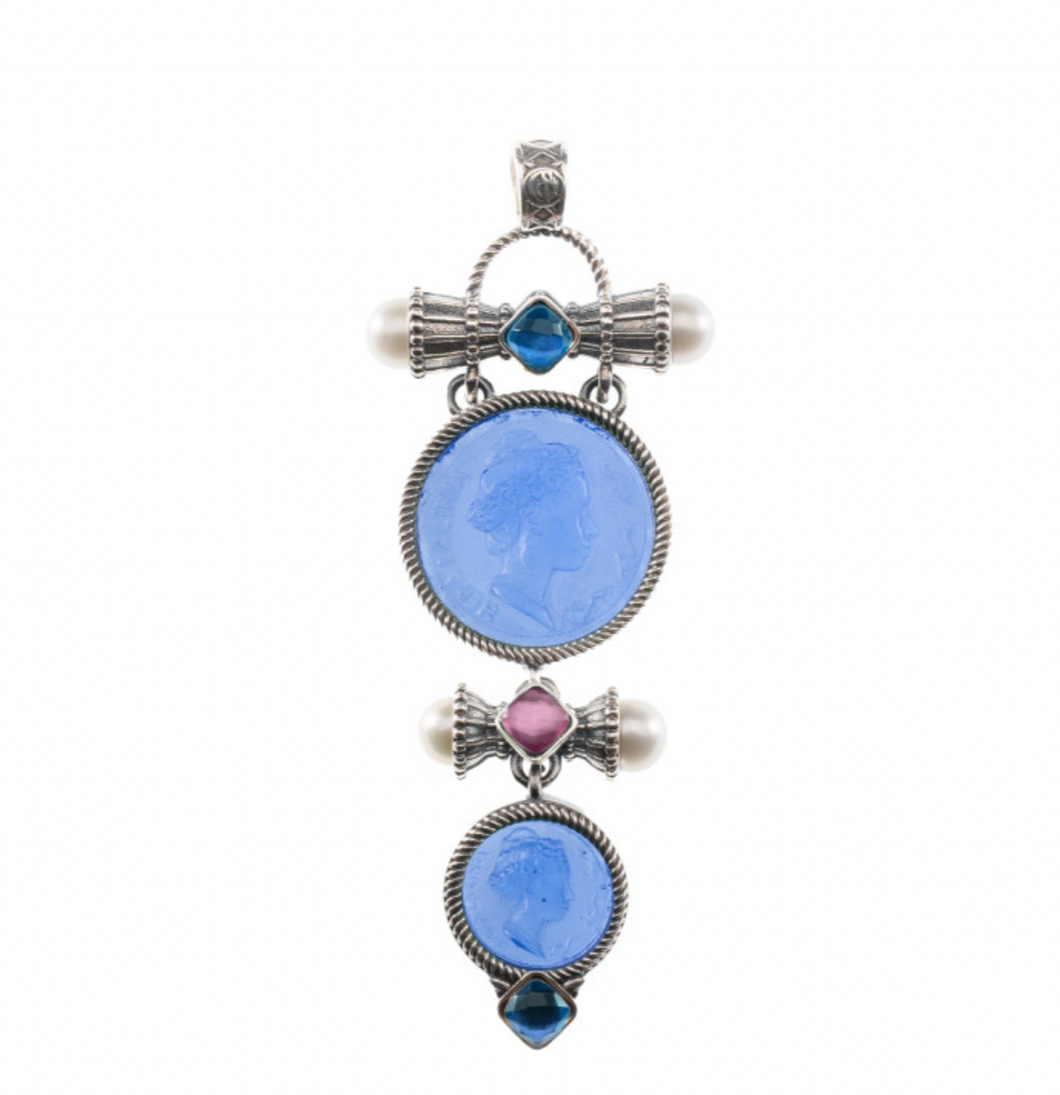 CIONDOLO IN ARGENTO CON PASTE VITREE, TRIPLETTE E PERLE