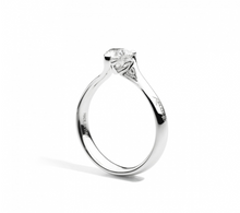 Carica l&#39;immagine nel visualizzatore di Gallery, Solitario Anniversary Love 0,40ct
